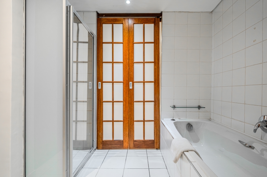 1 Bedroom Property for Sale in Cape Town City Centre Western Cape